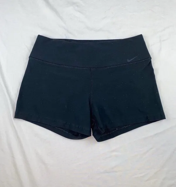 Nike shorts - Image 3