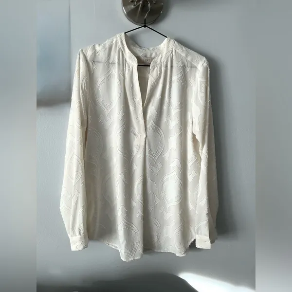 Elegant LOFT blouse🌷🌷 - Image 6