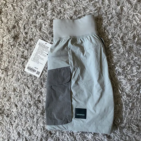 Lululemon Multi-Pocket Cargo High-Rise Hiking Short 5” - Image 6