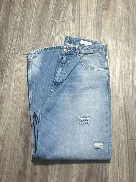 Zara Light Blue Distressed Wide-Leg Jeans - Image 11