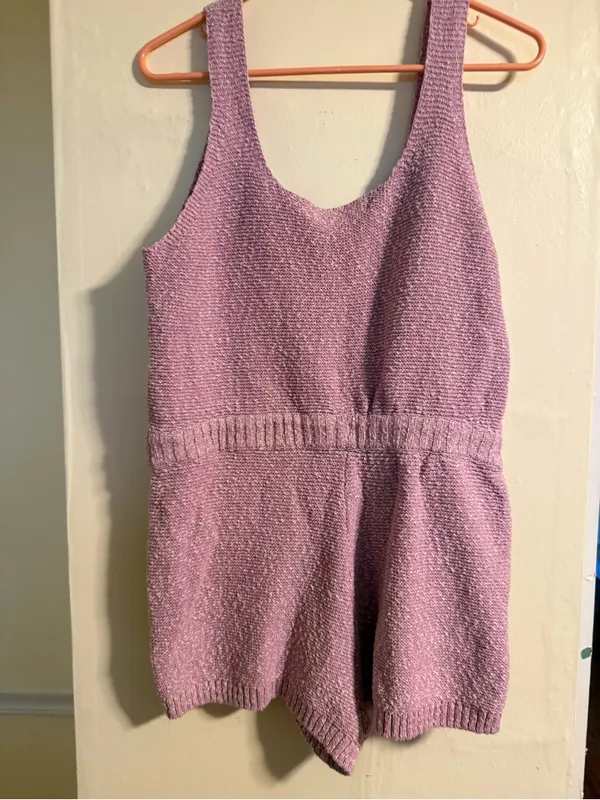 Pink knit romper large - Image 4