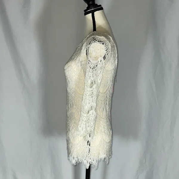 Gimmicks by BKE Ivory Lace Boho Top Zipper Back Size Medium Women’s EUC - Image 3