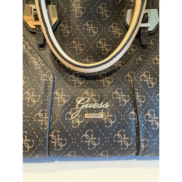GUESS brown logo-print satchel with contrasting beige top handles - Image 2
