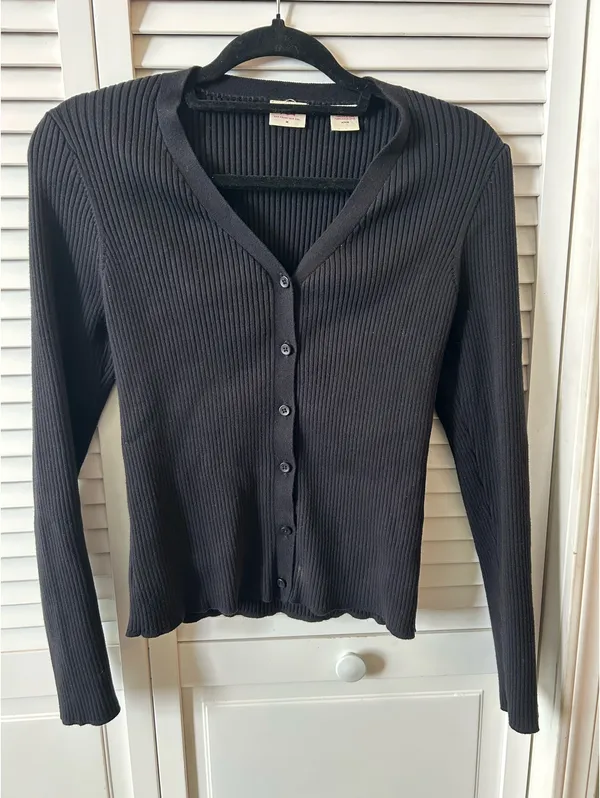 Levi’s Long Women’s Sleeve - Image 4