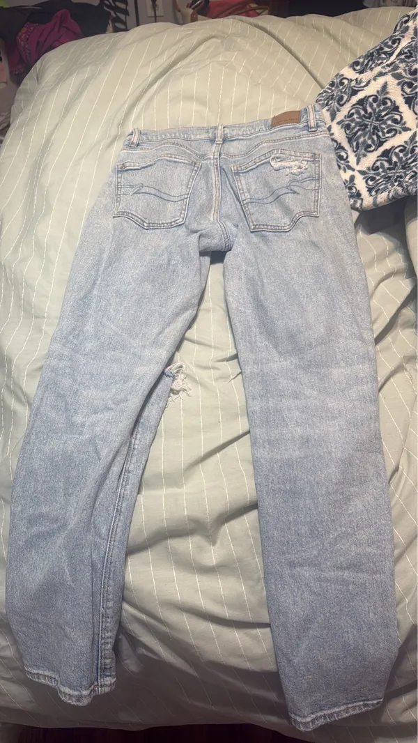 American Eagle Jeans - Image 6
