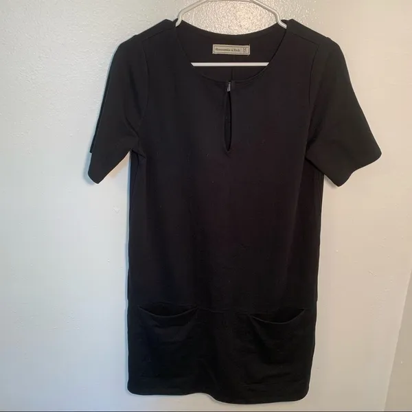 Abercrombie & Fitch Women's Size Medium Short Sleeve Ponte Shift Dress Black - Image 3