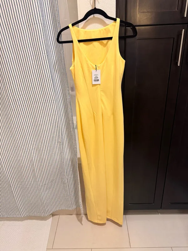 Showpo Indi Maxi Dress Lemon - Image 4