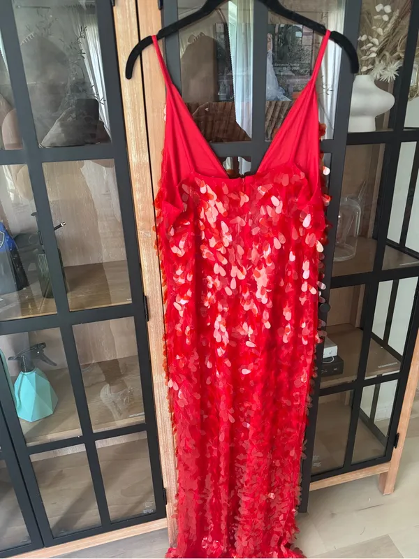 Sequined gown maxi dress formal wedding guest plunge v-neck spaghetti straps - Image 5