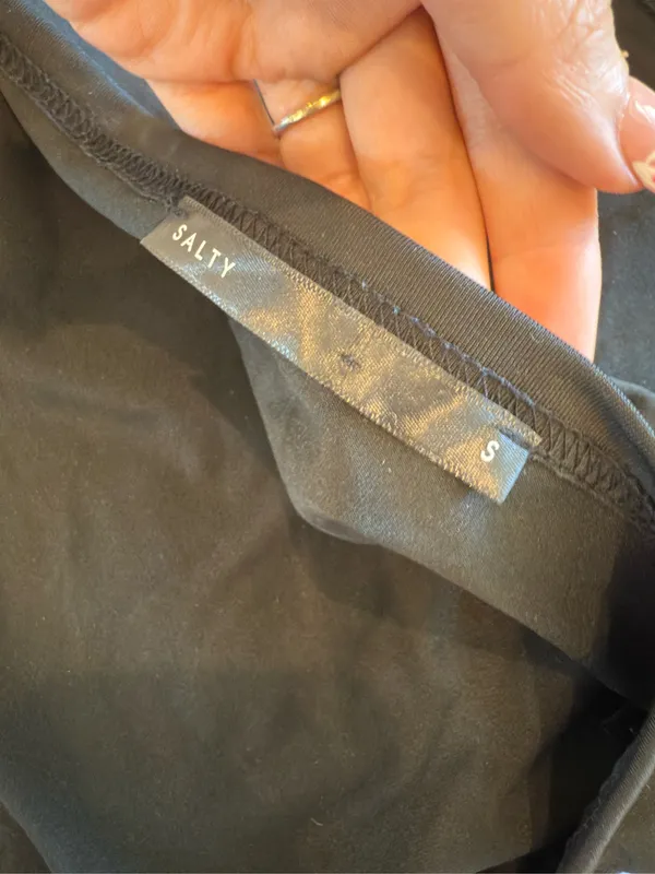 Boutique Black Open Back Top - Image 3