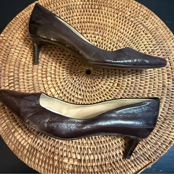 Vaneli‎ Dark Brown Leather Heels Size 7 - Image 9