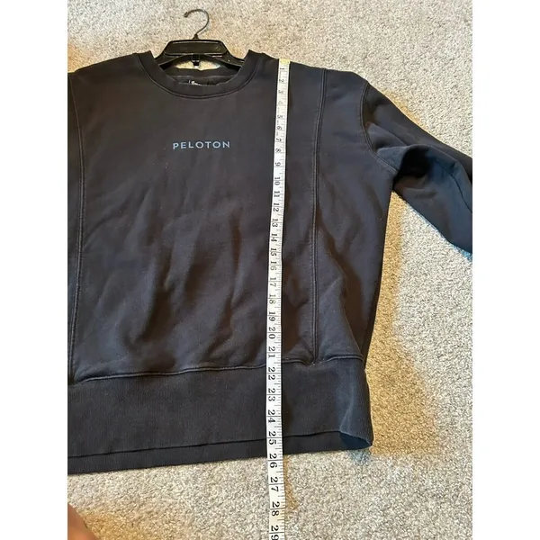 Peloton Logo Women's Crewneck Sweatshirt Size Small S Black Cycling Gym Workout‎ - Image 4