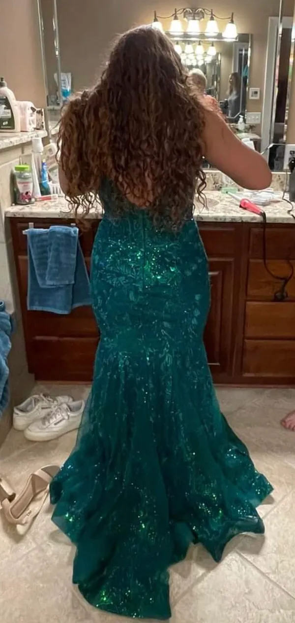 Green Prom Dress Size 8 - Image 2