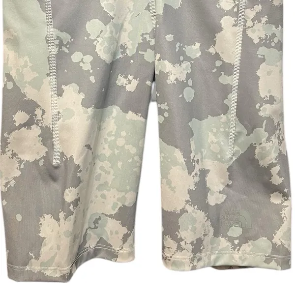 The North Face NWT Motivation High-Rise Pocket Shorts‎ 9" Inseam Size Small - Image 3