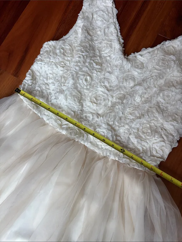 Lindy Bop ivory dress - Image 9