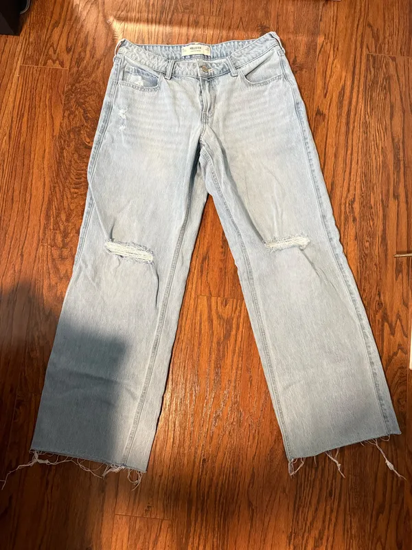 Hollister Low-Rise Baggy Jeans - Image 3