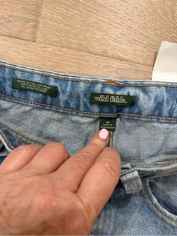 Wild fable denim jeans relaxed straight mid rise 2-tone contrast side panel - Image 4