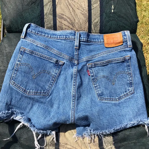 Levi’s Premium 501 Button Fly Jean Cut Off Shorts Light Wash High Rise 29 - Image 4