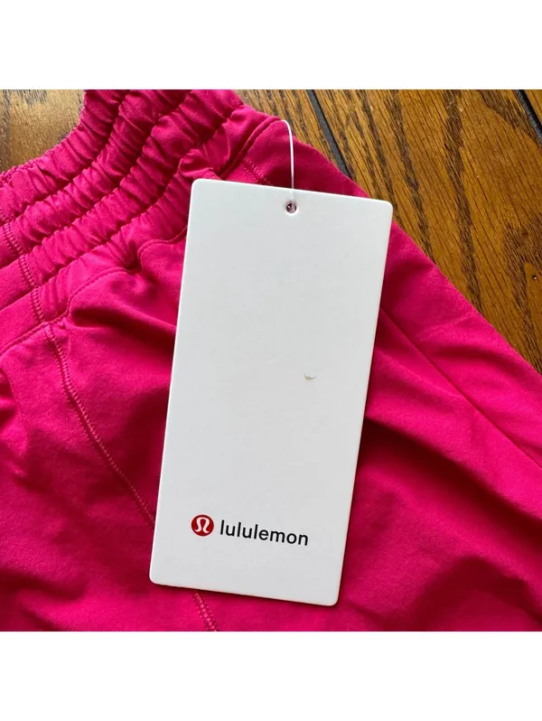 Lululemon Hotty Hot High Rise Short 4” Mulberry Spark Size 12 NWT - Image 3