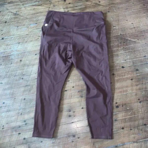 Fabletics Motion 365 Trinity high waisted brown 4x cropped Athleisure leggings - Image 3