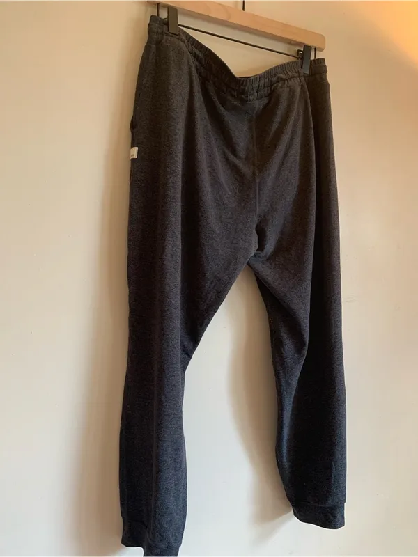 Vuori Women's Charcoal Drawstring Joggers Performance Charcoal Heather Size Larg - Image 3
