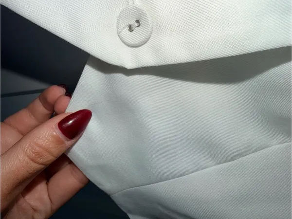 NWT Commense Solid White Vest Size M - Image 4