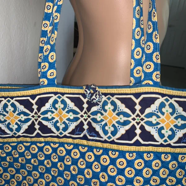 Quilted Cloth Tote Bag - Image 5