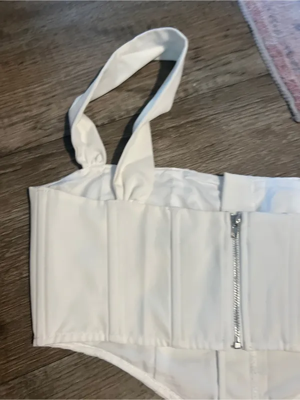 White fox White Structured Corset Crop Top with Wide Straps - Image 7