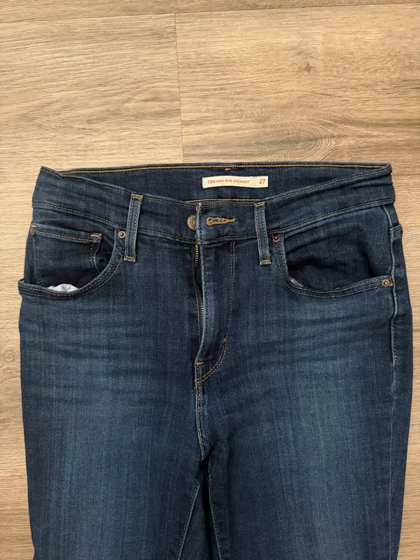 Levi’s 724 High-Rise Straight Jeans - Image 5