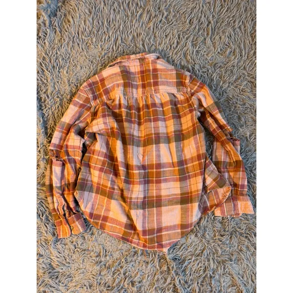 American Eagle Pink Plaid Flannel Shirt‎ Womens Medium Distressed Ripped Elbows - Image 5