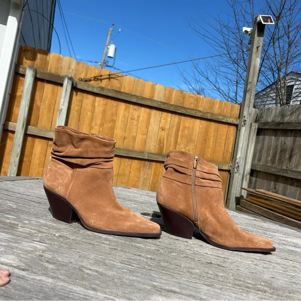 Nerlinji‎ Slouch Bootie Vince Camuto size 9.5 - Image 2