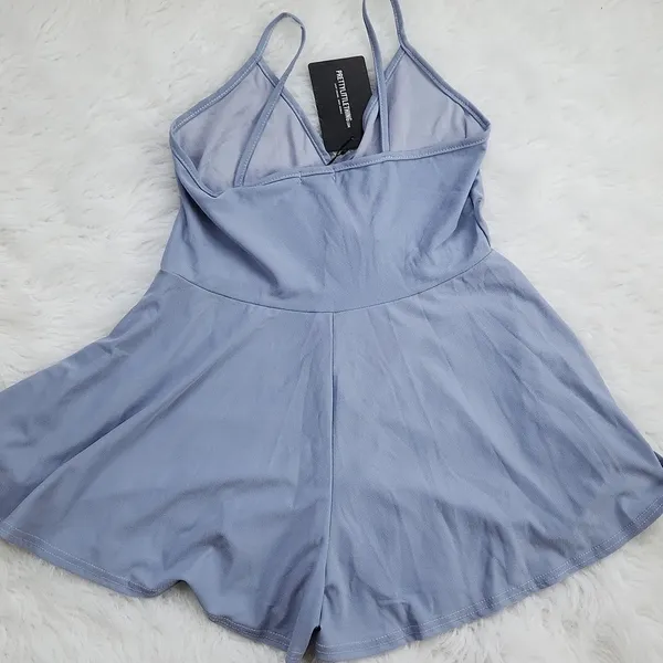 PrettyLittleThing -760 NWT Powder Blue Crepe Strappy Wrap Romper Women's sz 6‎ - Image 7