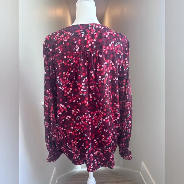 LOFT Blouse Top Velvet Buttons Red & Pink Floral with‎ Cuffed Sleeves Small - Image 3