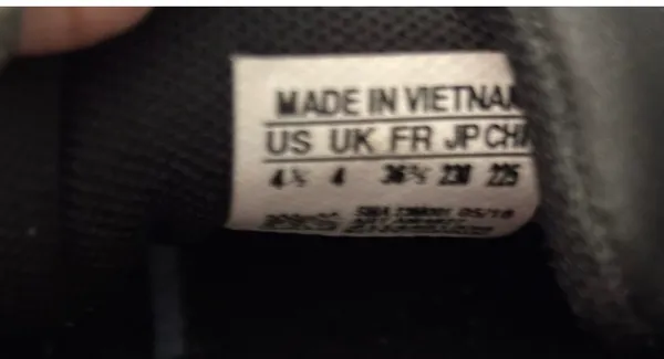 Adidas kids sneakers size 4.5 - Image 3