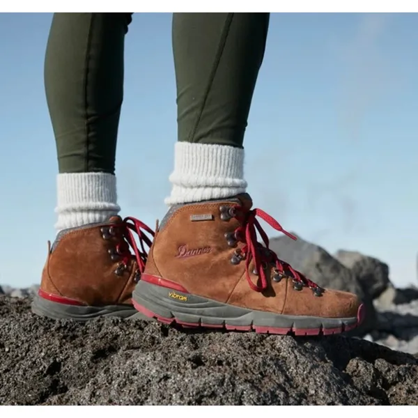 Danner Mountain 600 Waterproof Suede Hiking Boots Vibram Sole Brown Red 8 - Image 2