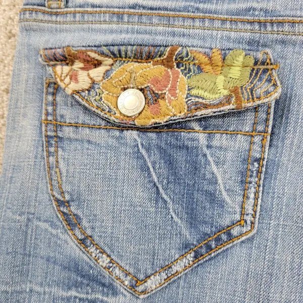 Vintage Faded Glory Jeans Womens 12 Light Wash Blue Floral Flap Pockets Wide Leg - Image 4