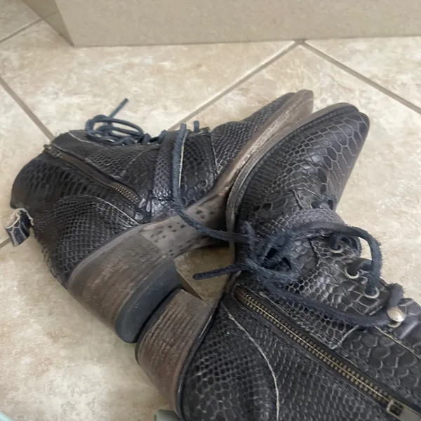 Freeboard by Steven Fauna Black Snakeskin Leather Lace‎ Up Ankle Size Boots 8 - Image 4