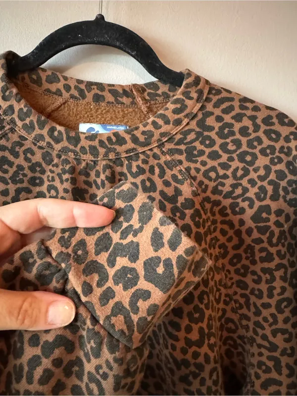 Marine Layer Women’s Cloud 9 Fleece Lined Leopard ‎Crewneck Sweatshirt Size M - Image 4
