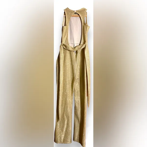 Gold Metallic 1 piece Cutout Jumpsuit NWOT💖 - Image 4