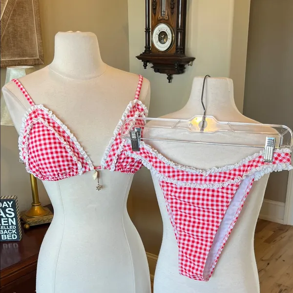Red and White Check with Lace Trim Bikini Top Bottoms Set Women’s Large - Image 2