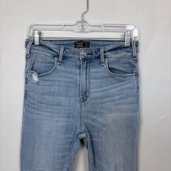 Abercrombie & Fitch Simone High Rise Ankle Flare Distressed Size‎ 27/4 Short - Image 2