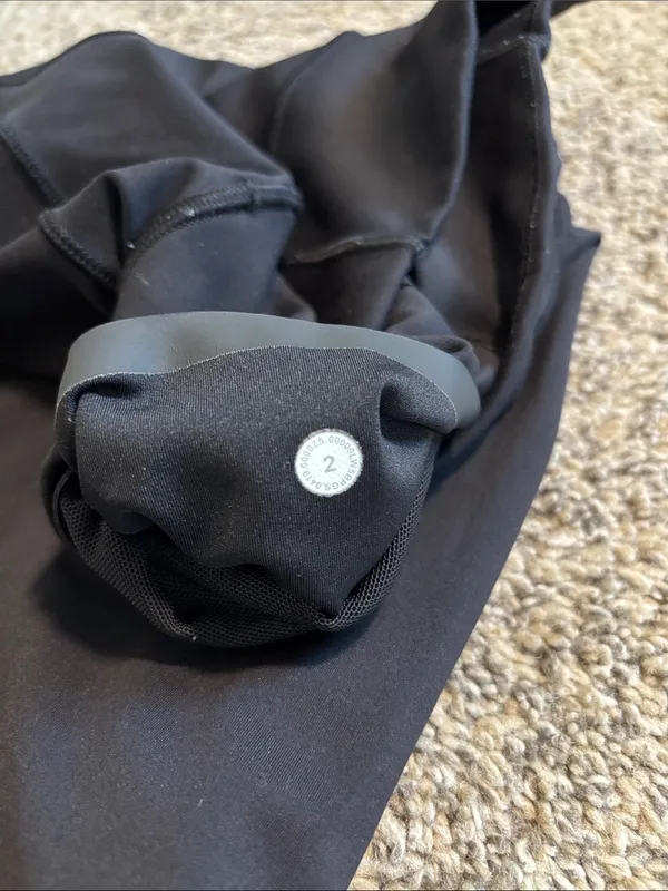 Lululemon In Movement Tight 25" *Everlux size 2 - Image 5