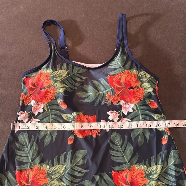 Women’s Navy Floral Tankini Two Piece Swimsuit Boy Short Bottom Size L (US8) NEW - Image 4