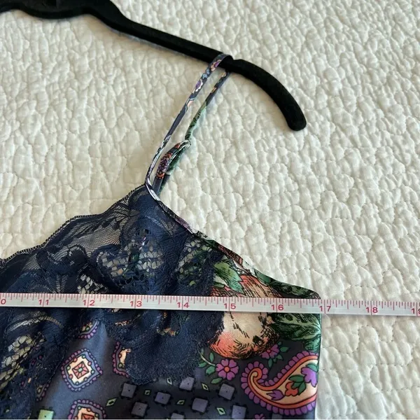 ✨ Vintage Gold Label Victoria’s‎ Secret Blue Lace Floral Satin Slip Small - Image 9
