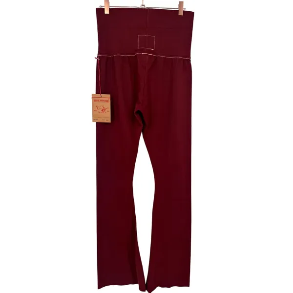 NWT True Religion Eva Pant Redwood Athletic Hook Up Flare Leggings Size Medium - Image 2