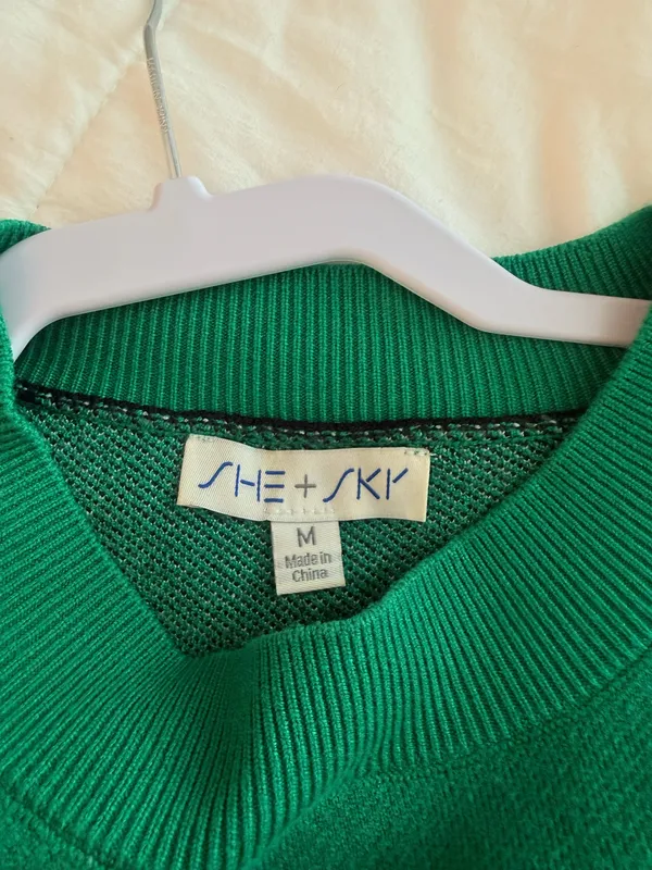 Green cheetah sweater Size M - Image 5