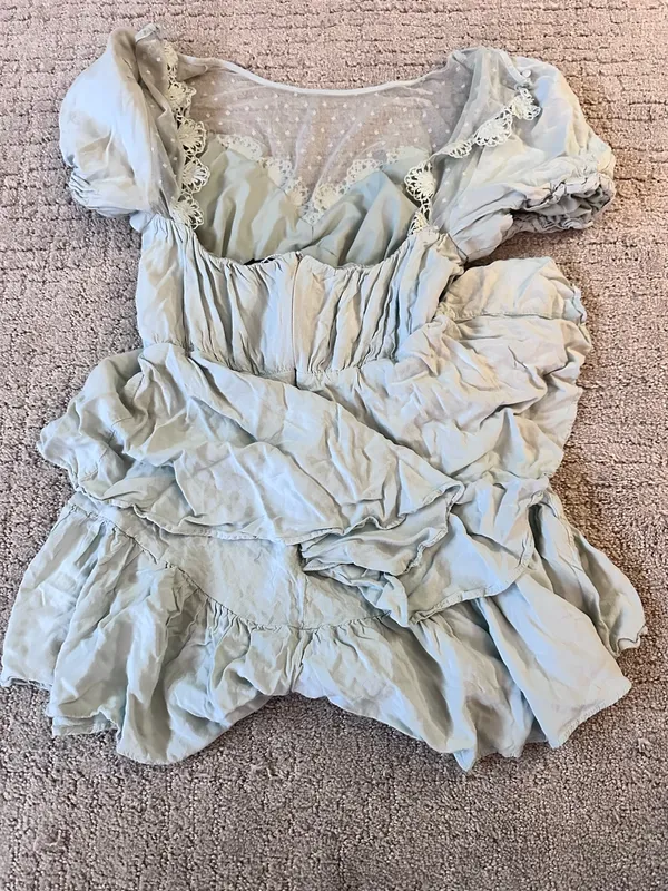 ZESICA Sage Green Puff Sleeve Romper Size Medium - Image 4