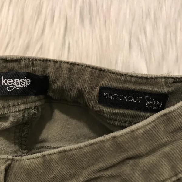 Kensie Jeans Women's Size 4/27 Knockout Skinny Pant Green Corduroy‎ Mid Rise - Image 6
