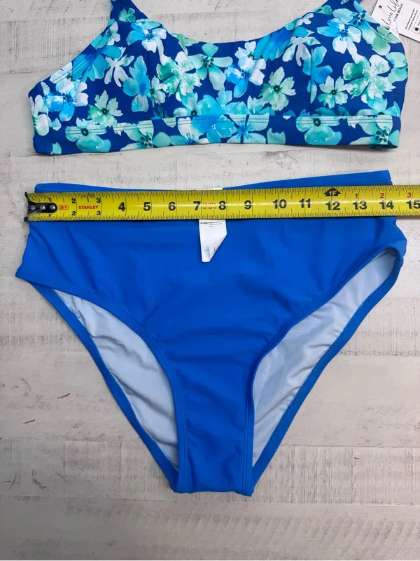 Cupshe Blue Floral Two-Piece Swim Set nwt size medium - Image 2