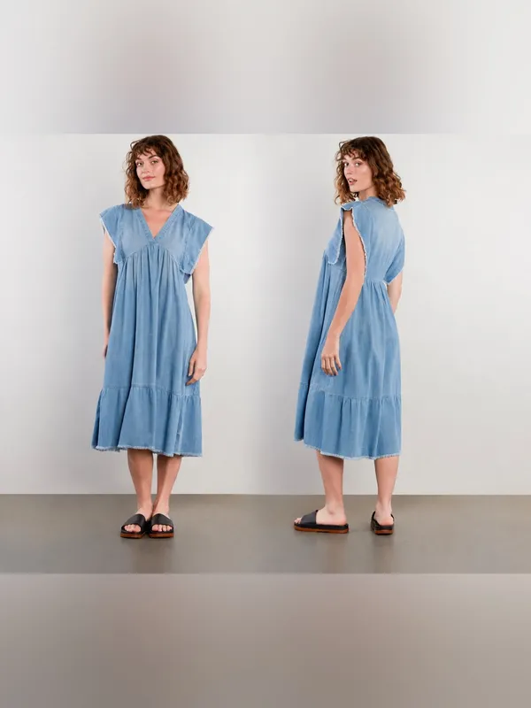 Billy T Lovestruck Denim Lyocell Midi Dress Frayed Trim Blue Size Small $148 - Image 2