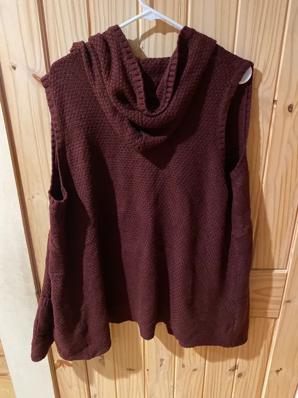 Cato Est 1946 Burgundy Sleeveless Sweater With Hood Size 18/20W - Image 5